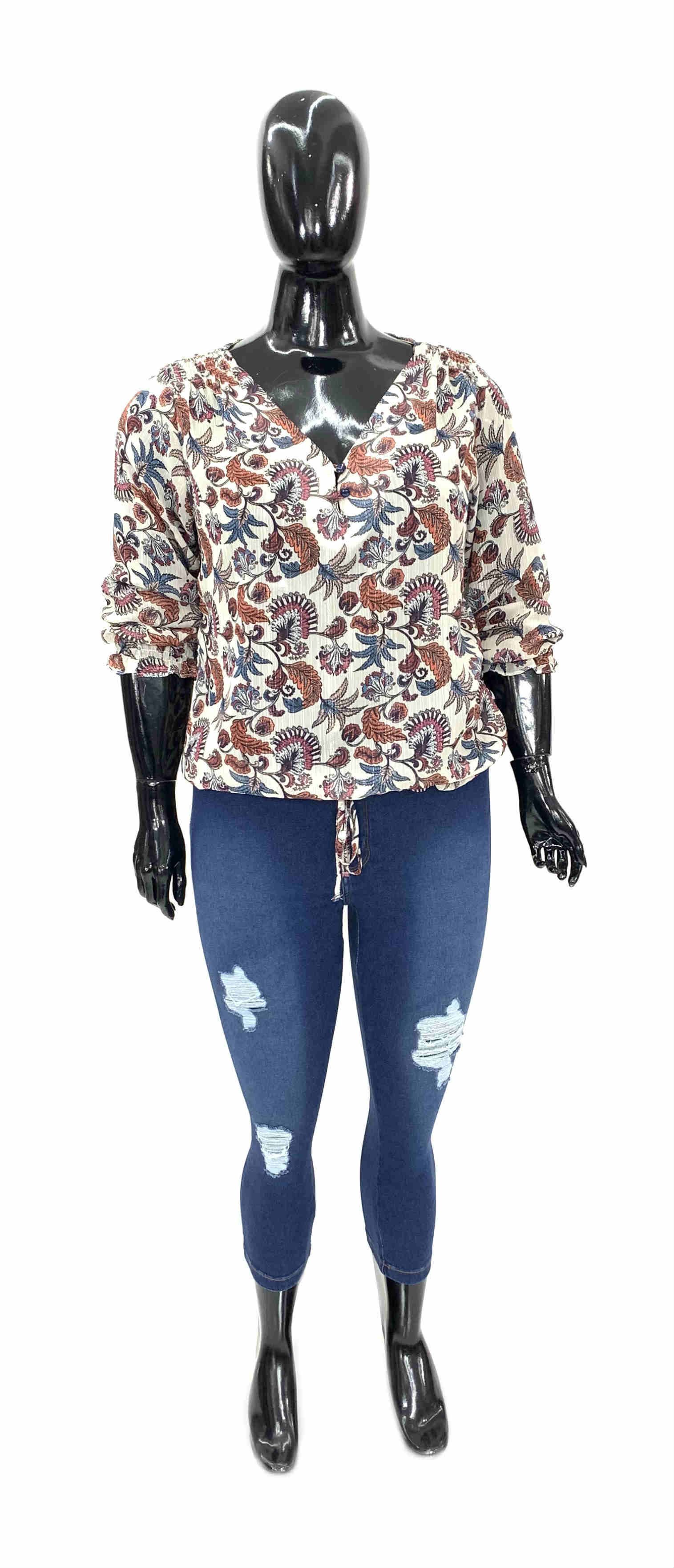 Blusa Plus Size de Viscose Ref 08888 / Cala Plus Size Jeans Ref 01923